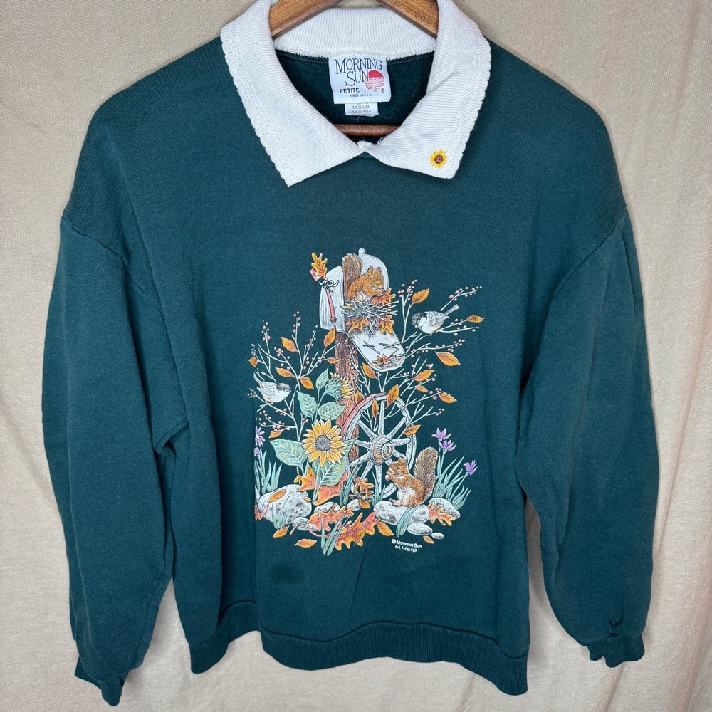 Morning Sun Vintage 90s Sweatshirt Petite Medium Green Squirrel Nature Collared